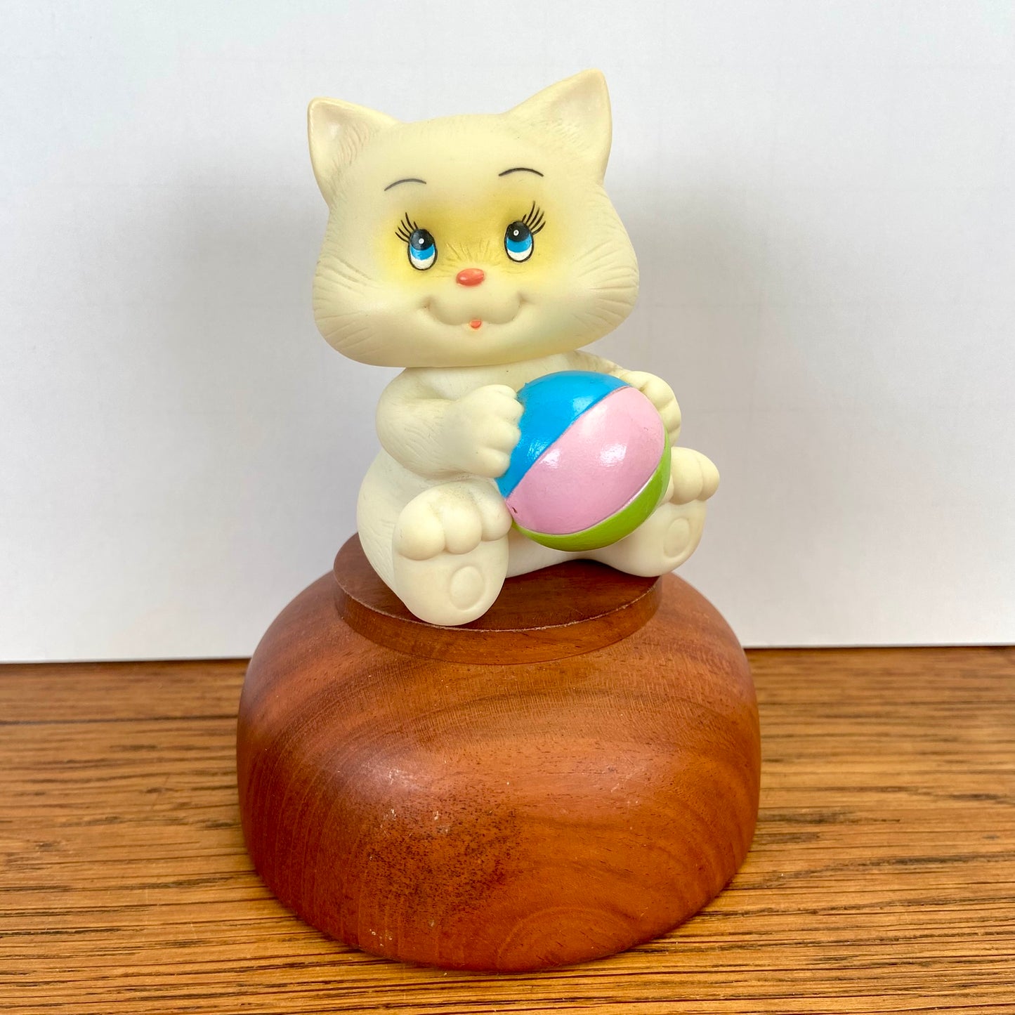 Vintage piepbeestje kat