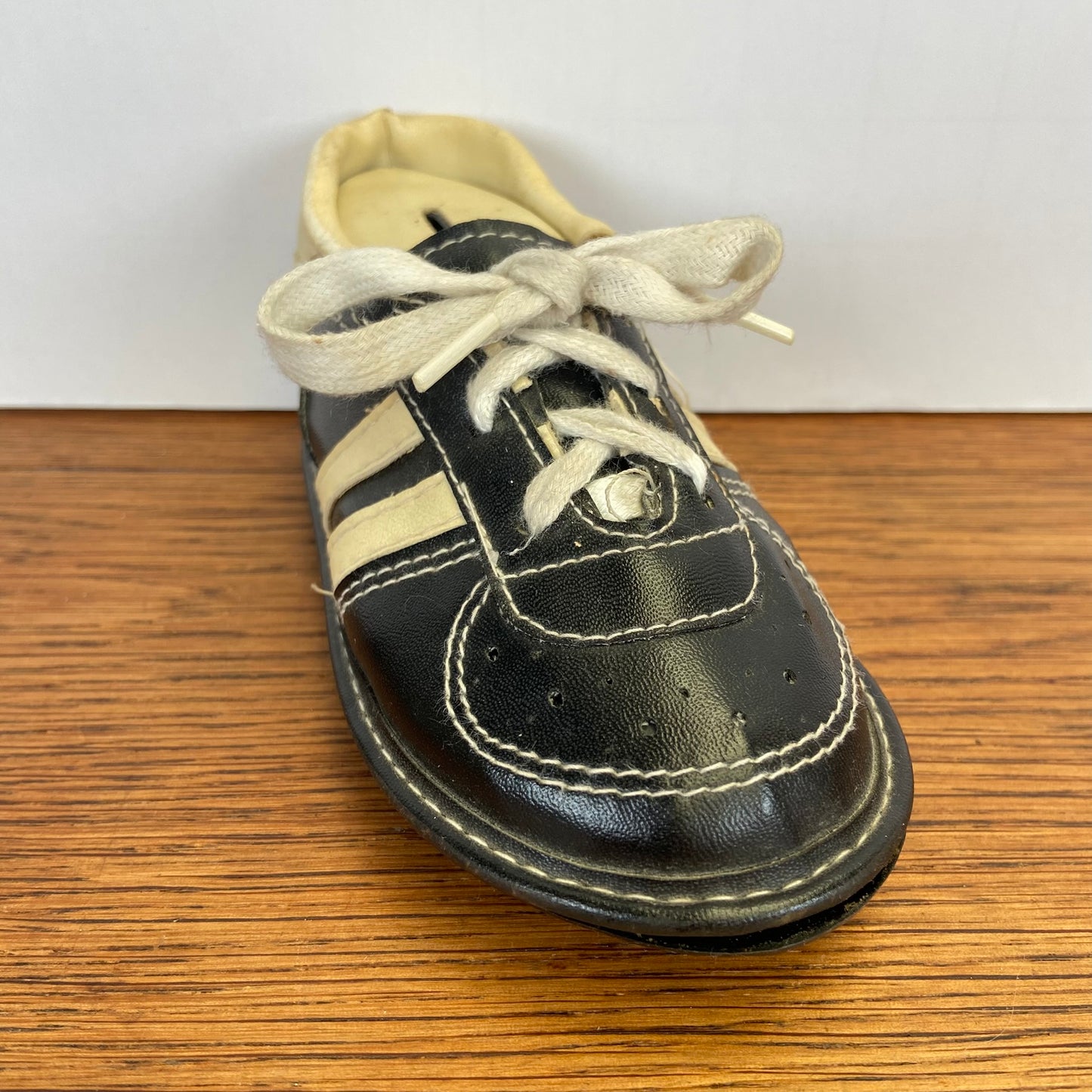 Vintage spaarpot voetbalschoen