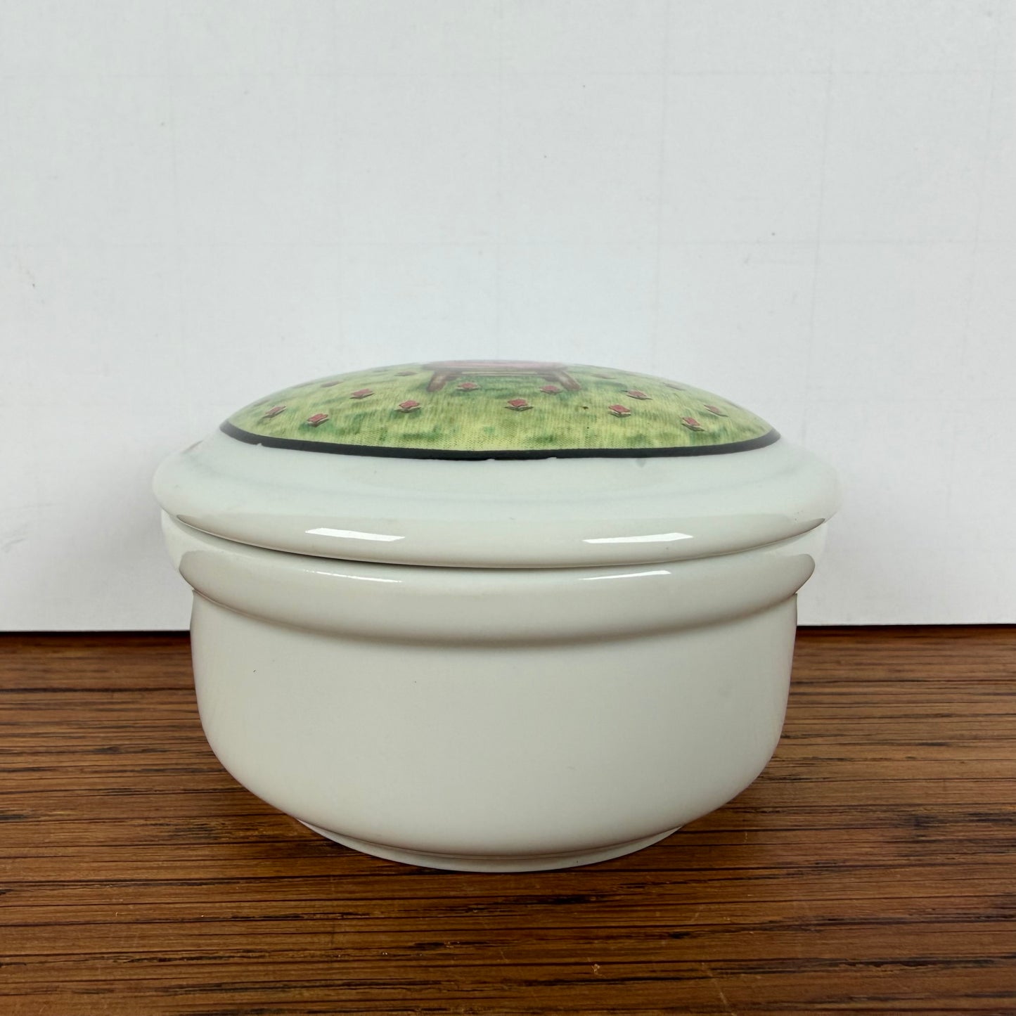 Vintage snuisterijen doosje kat