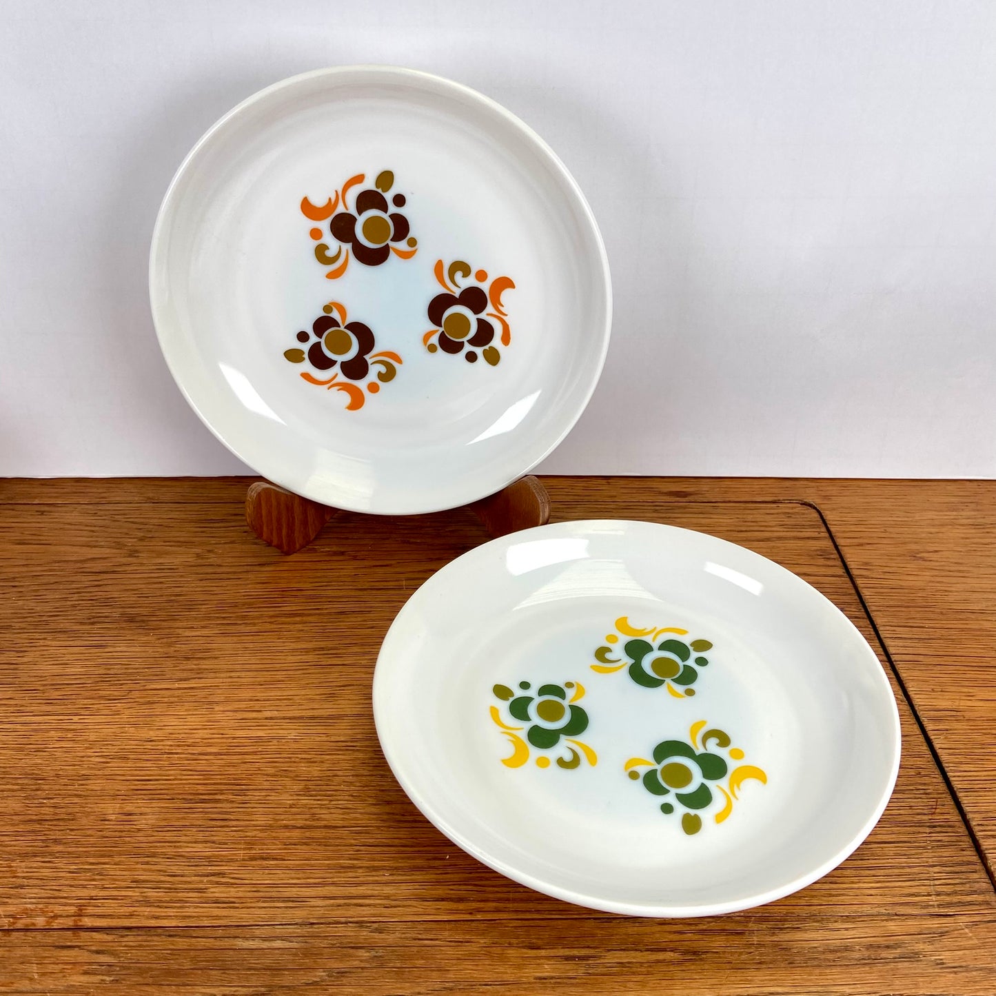 Vintage Arcopal Knorr borden