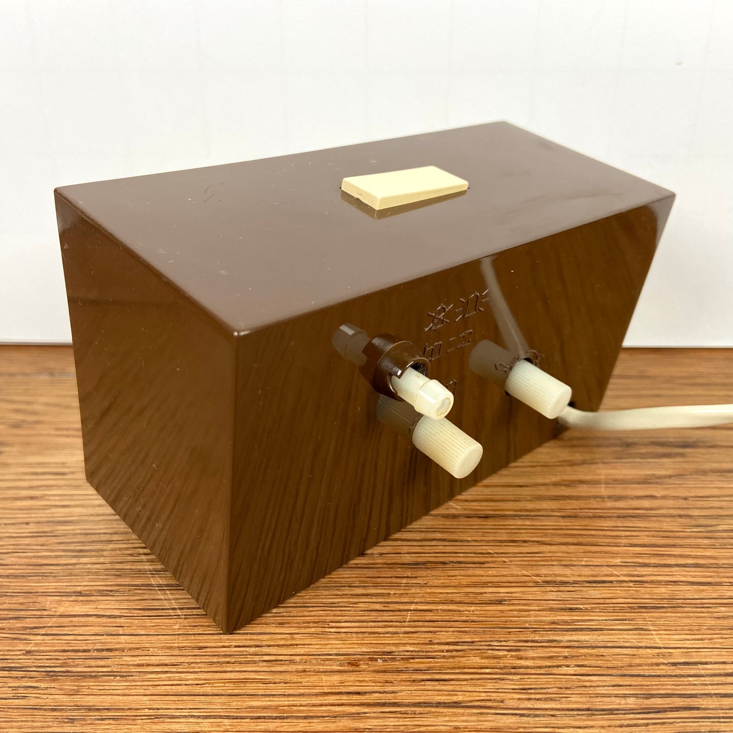 Bruine vintage wekker