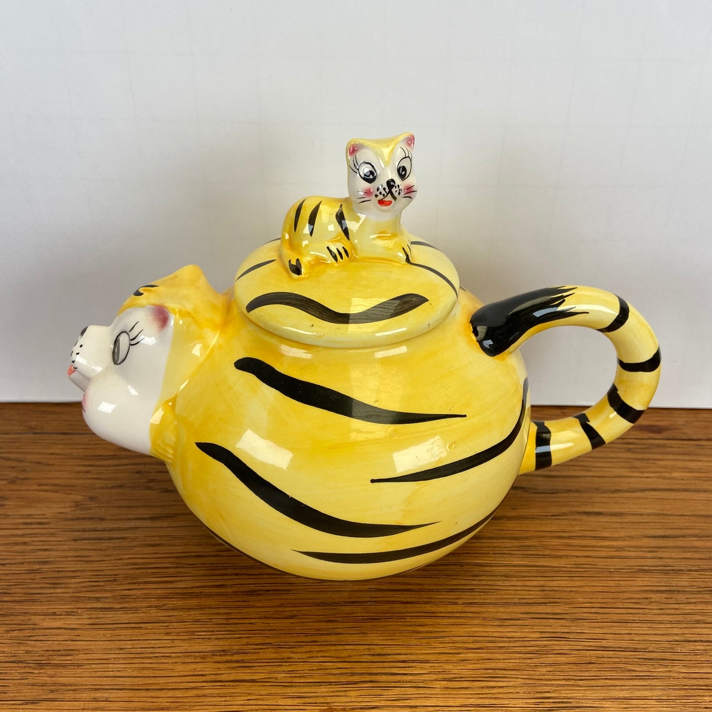 Siaki Theepot kat