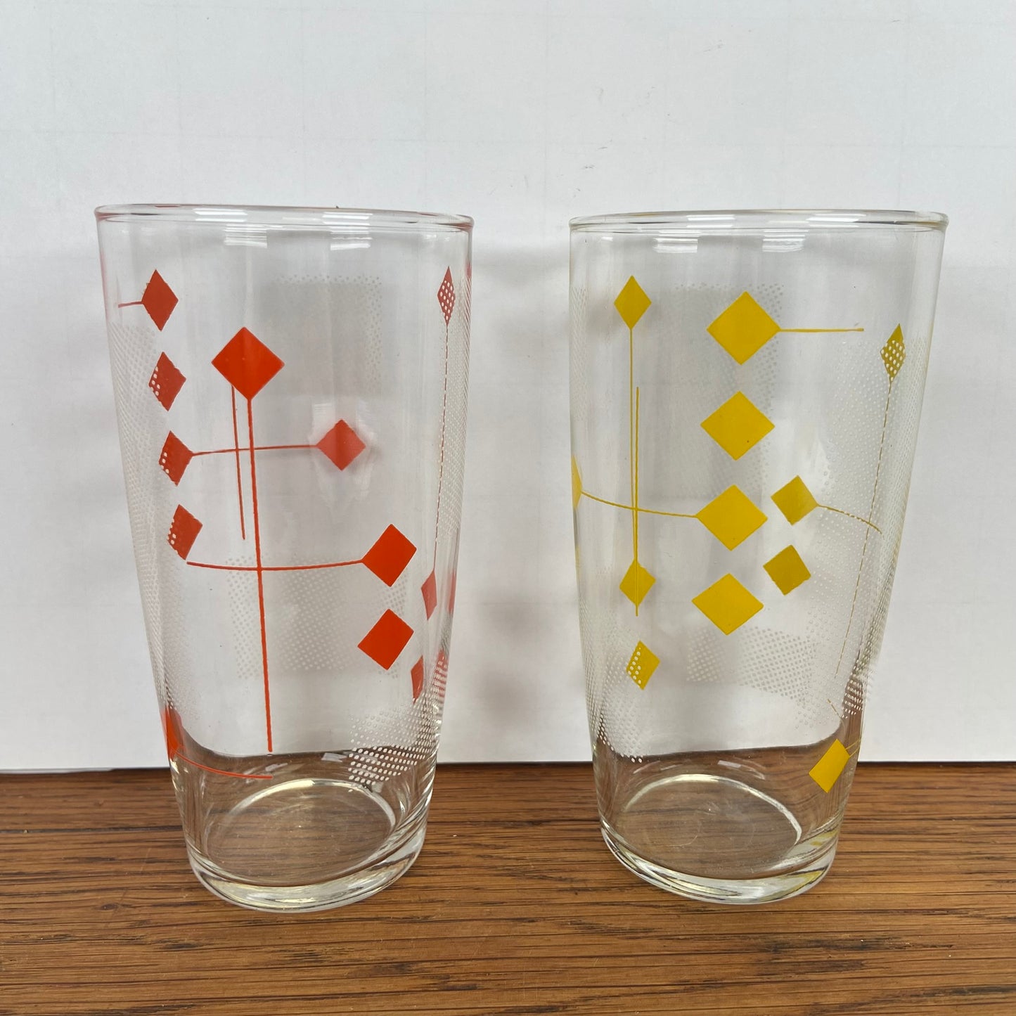 2 vintage limonade glazen rood geel