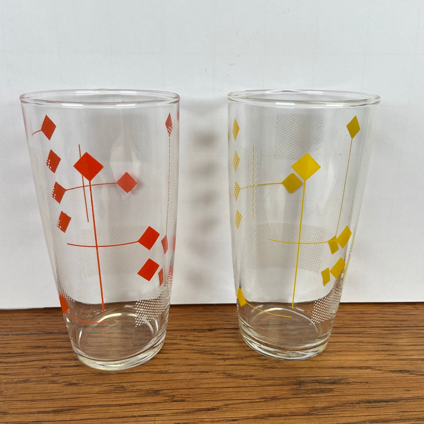 2 vintage limonade glazen rood geel