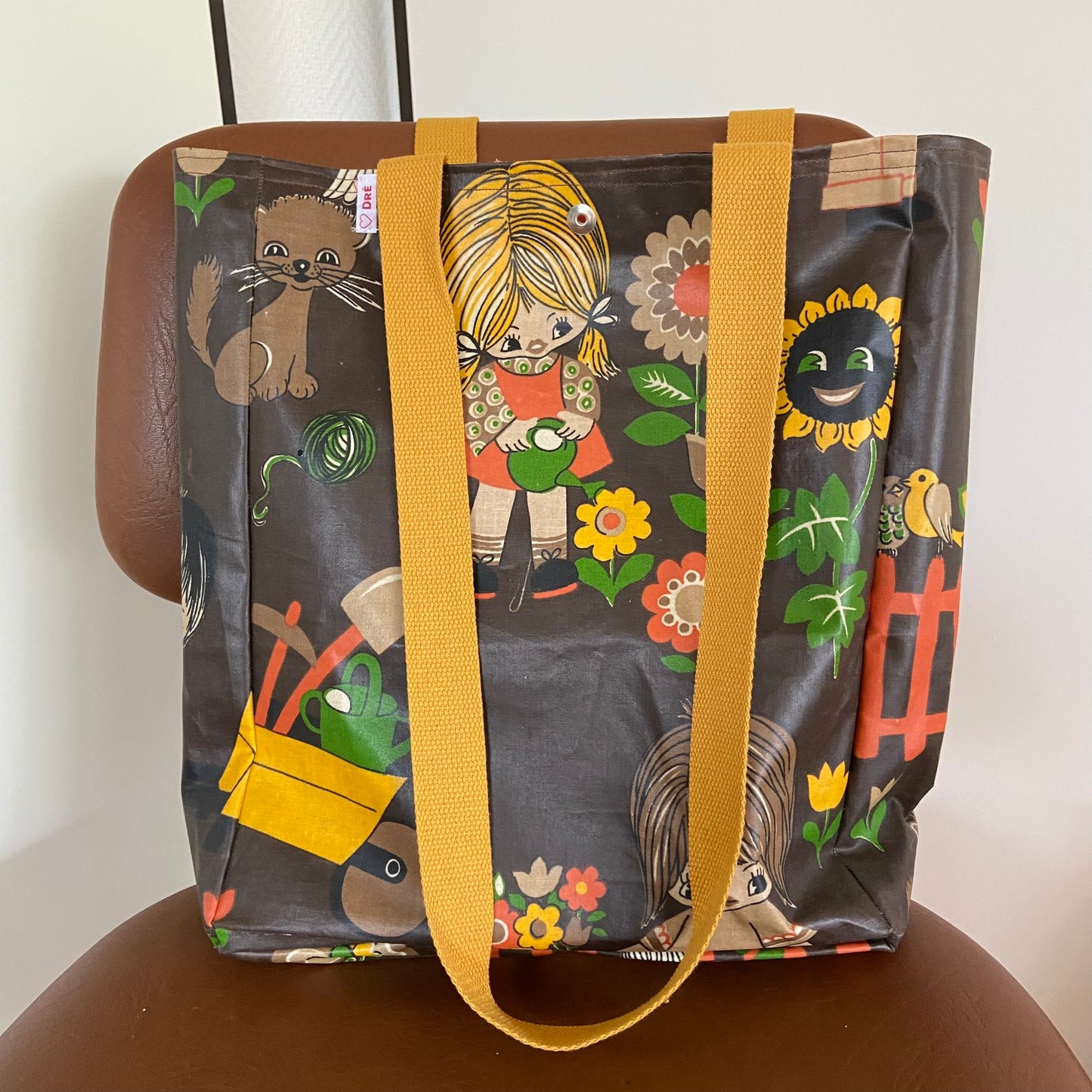 Boxkleed tas bruin in de tuin 1