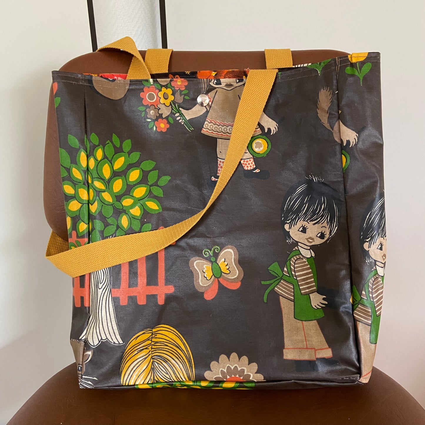 Boxkleed tas bruin in de tuin 1