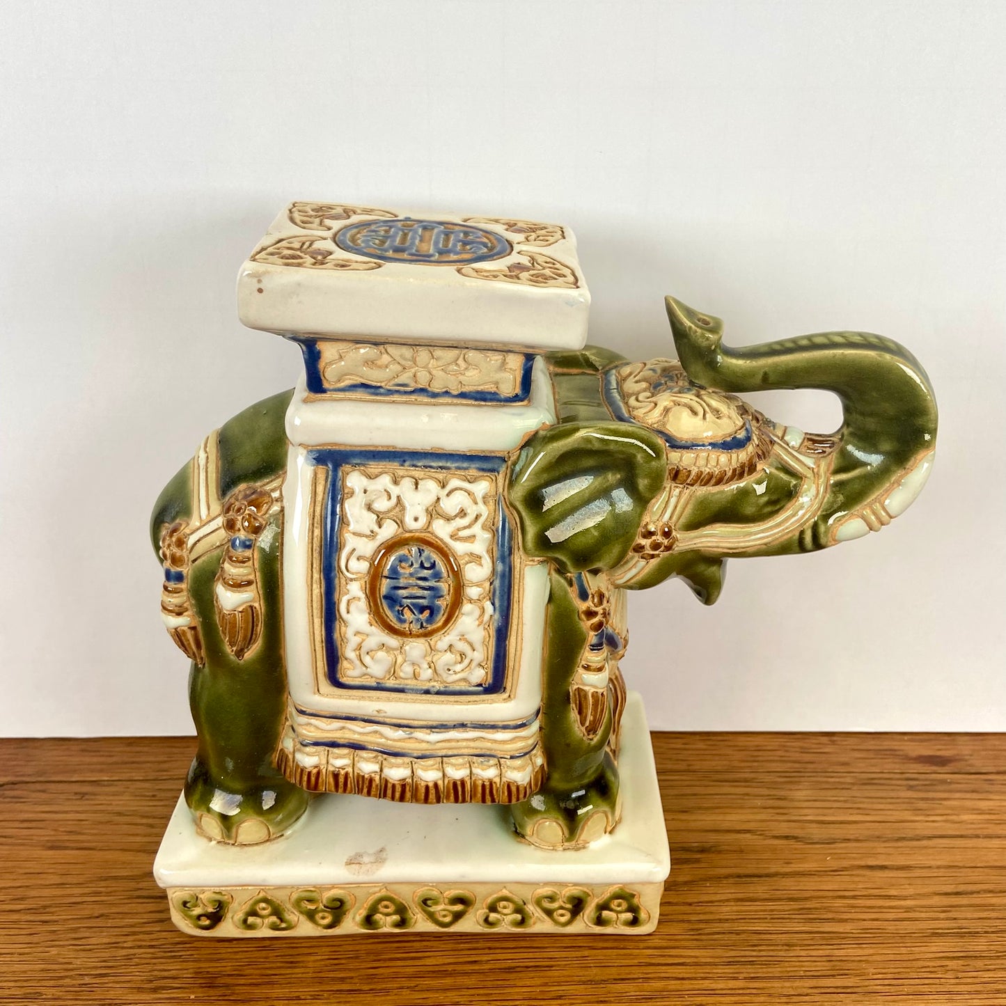 Vintage plantentafel keramieken olifant