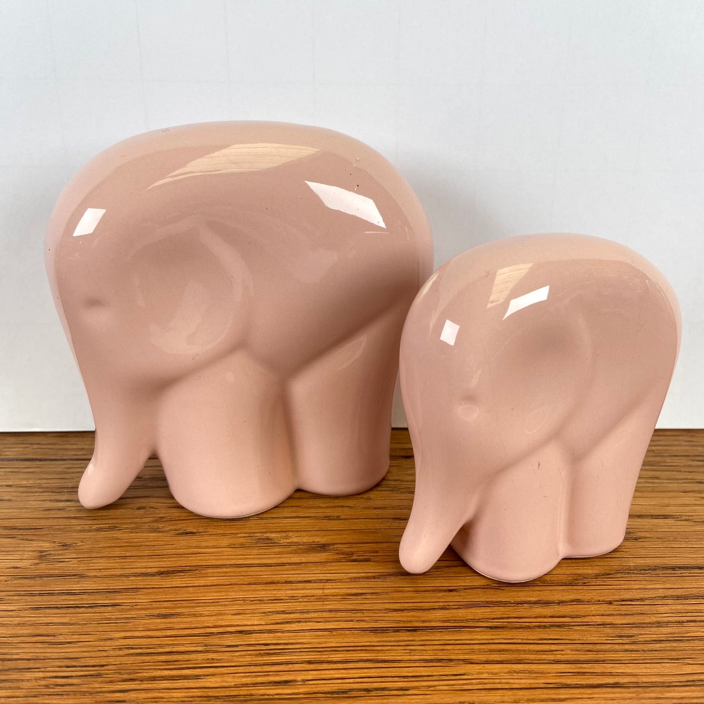 2 roze olifantjes