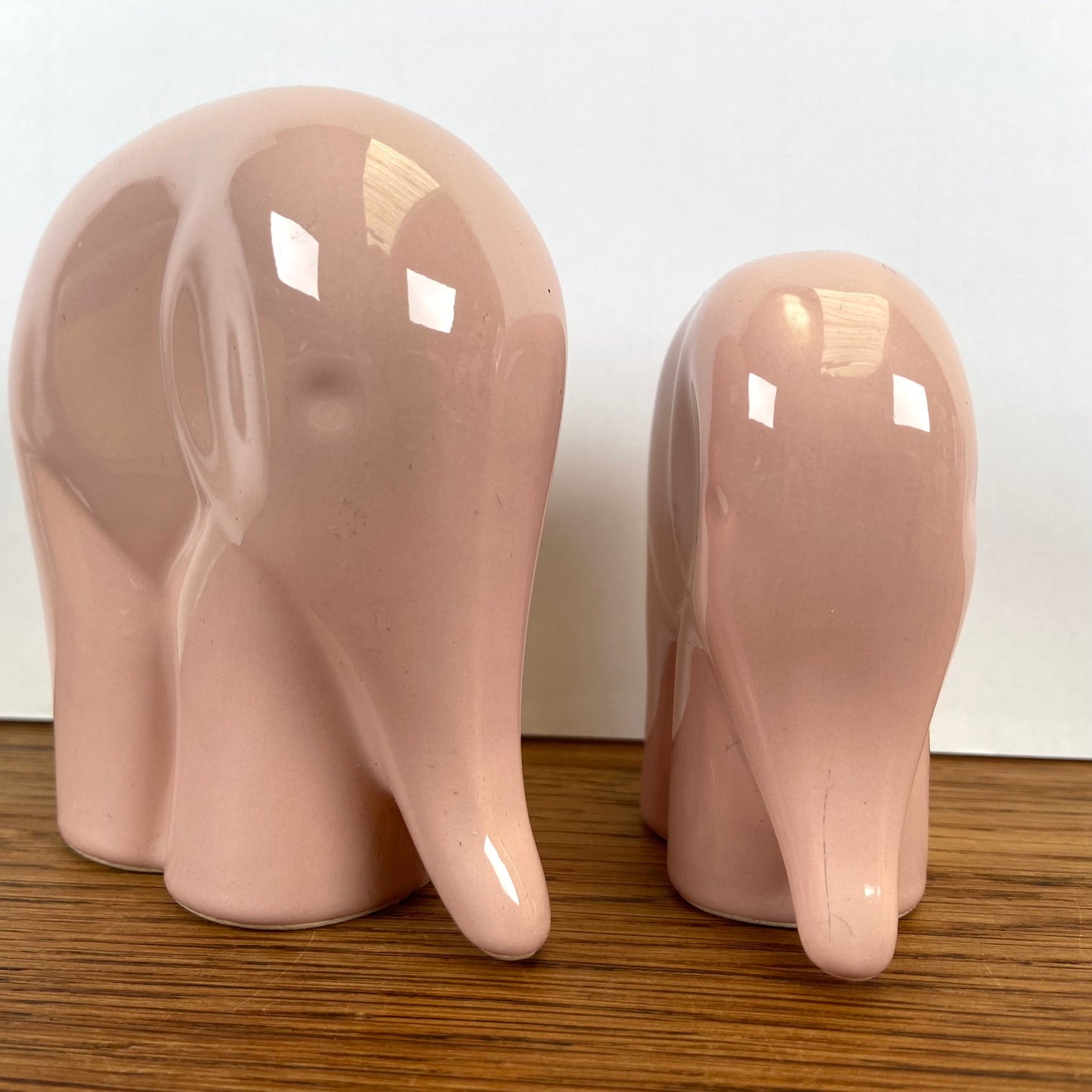 2 roze olifantjes