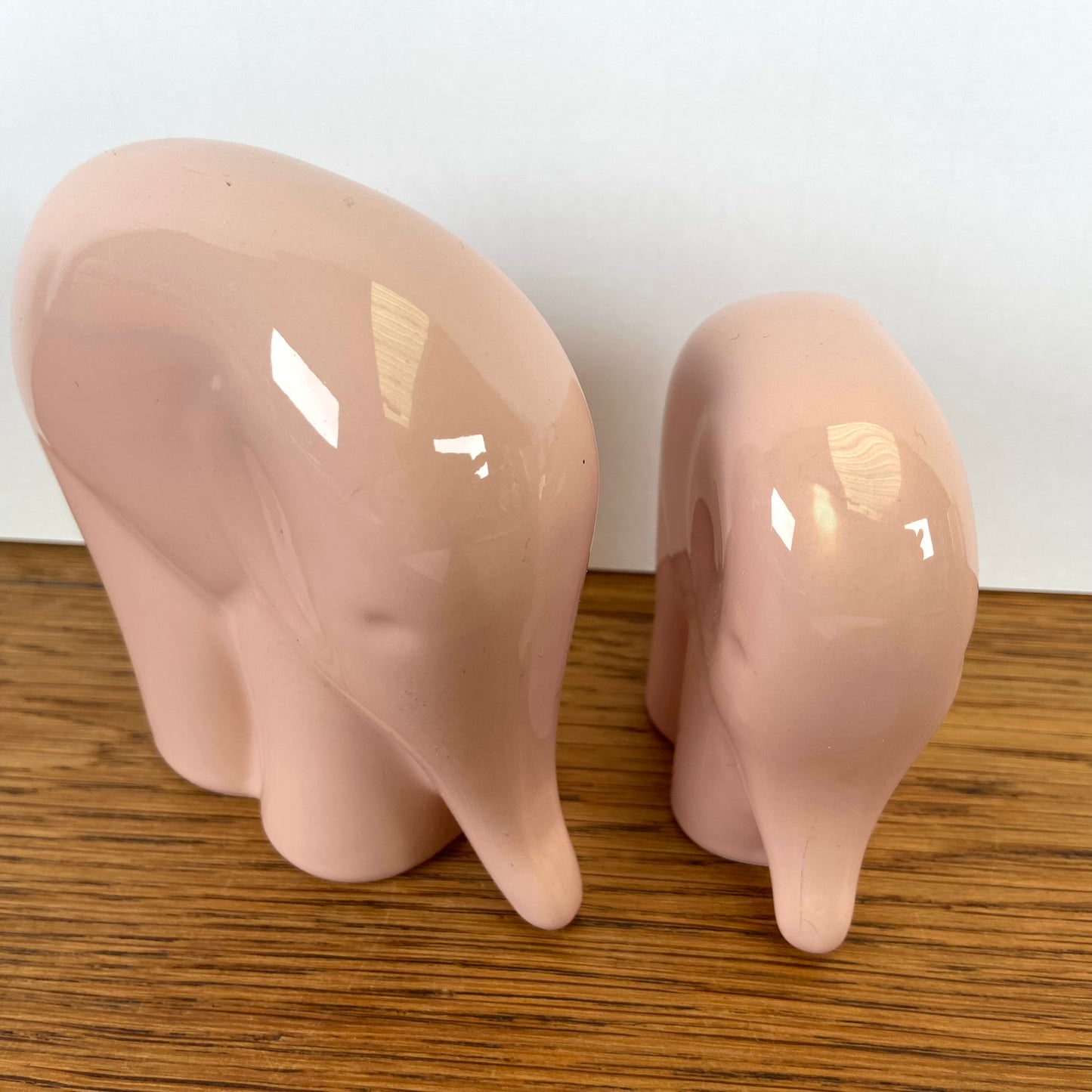 2 roze olifantjes