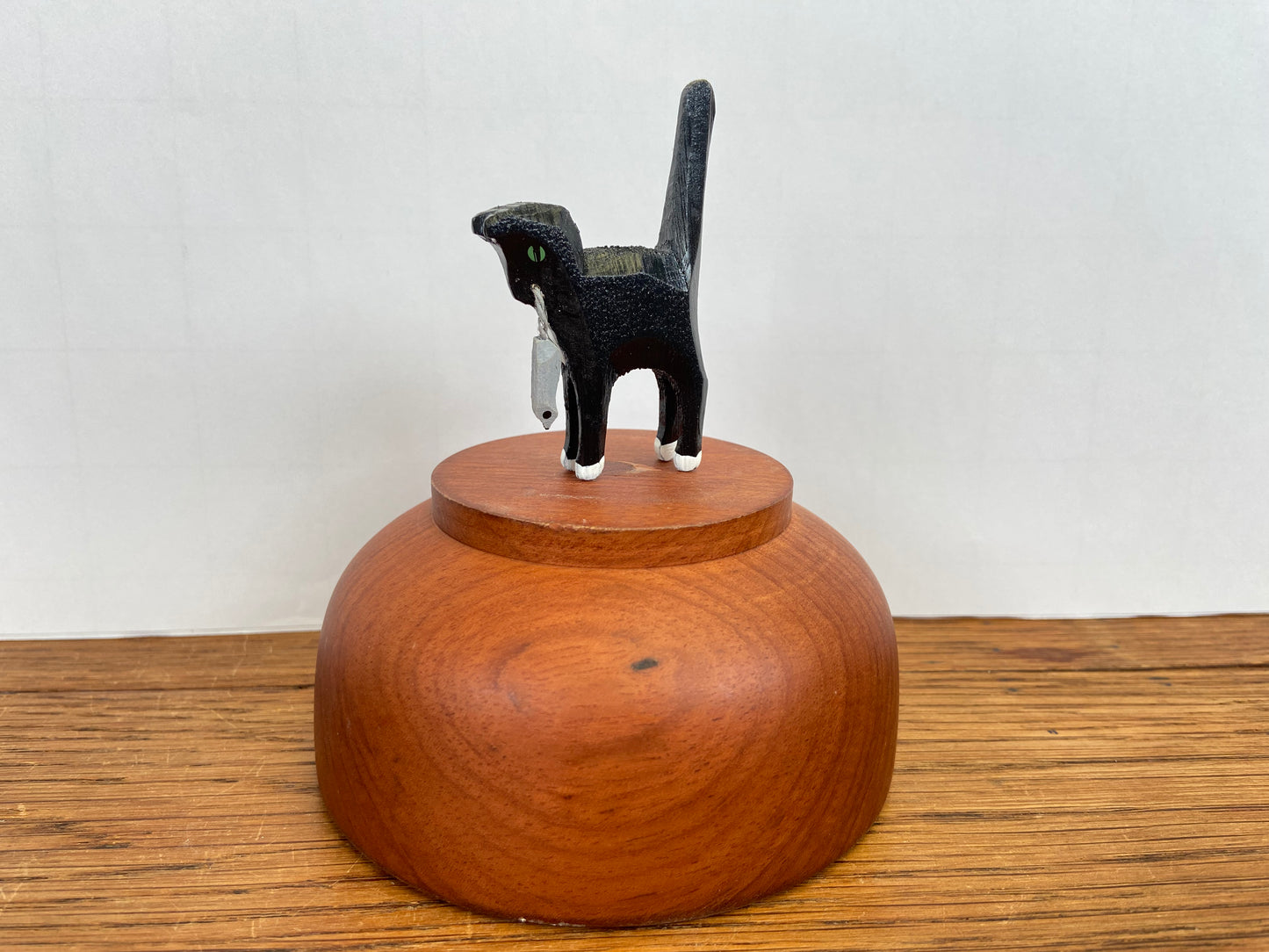 Houten mini katje met muis