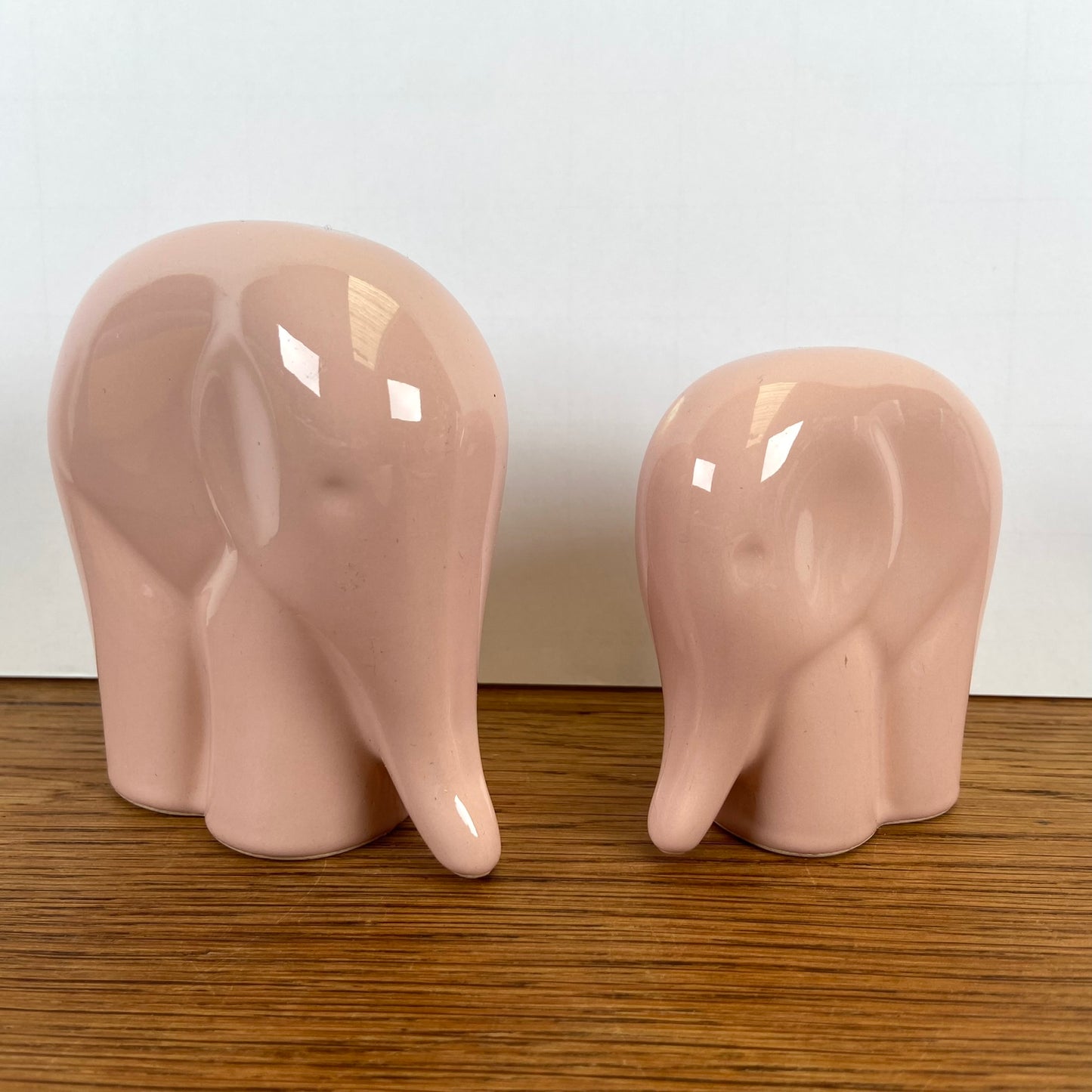 2 roze olifantjes