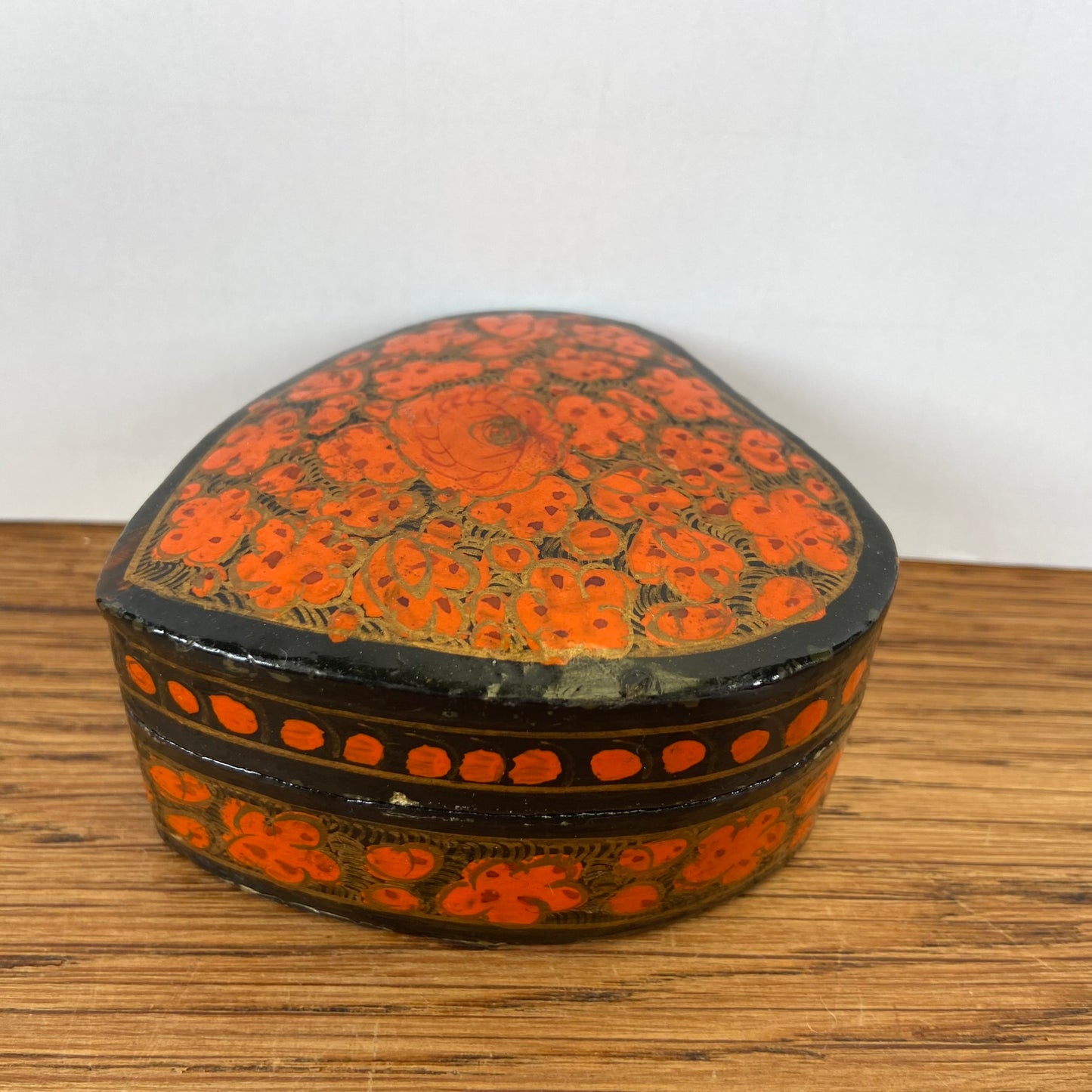 Vintage papier-mache sieraden doosje