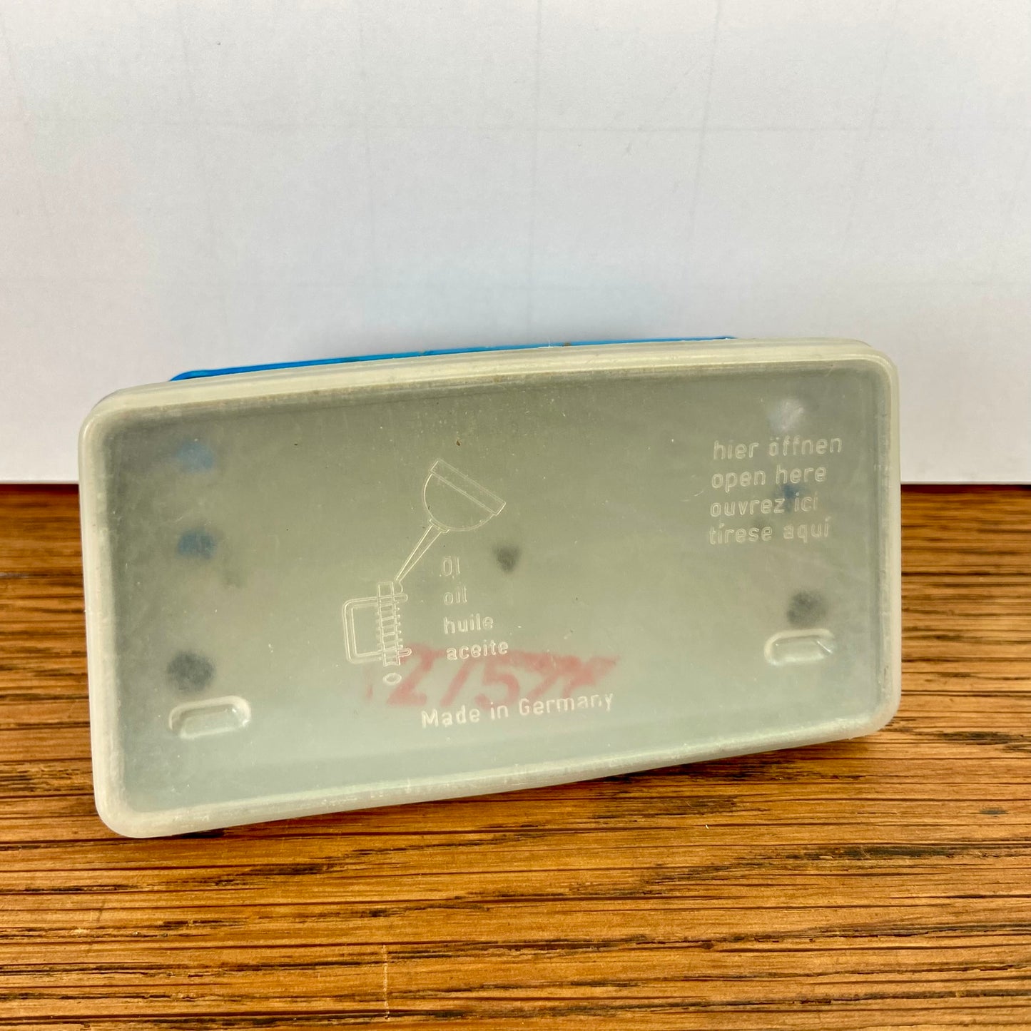 Vintage blauwe perforator