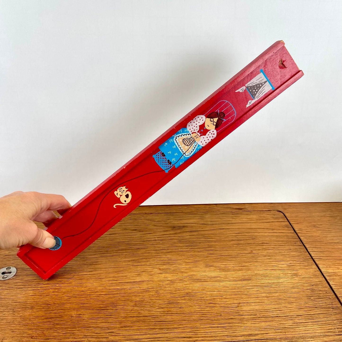 Vintage breinaalden doosje rood