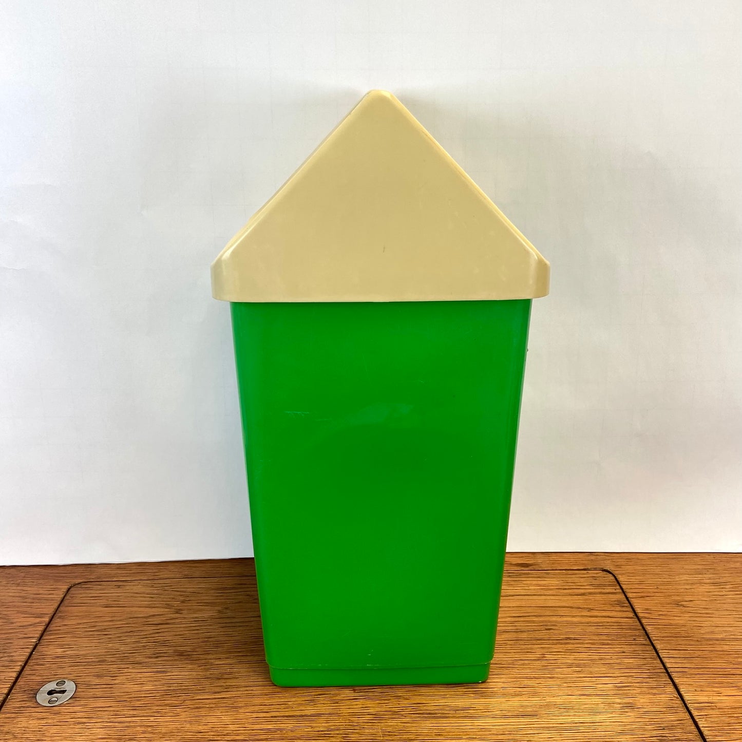 Vintage Curver prullenbak groen