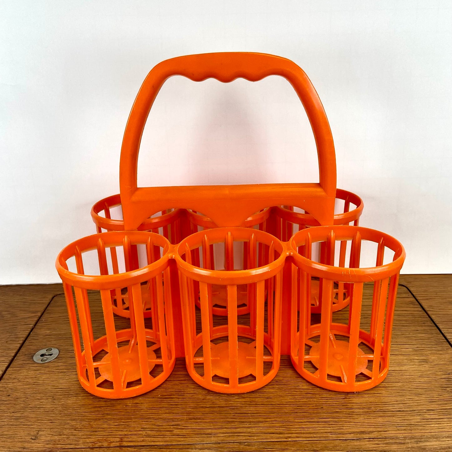 Vintage plastic flessenrek oranje