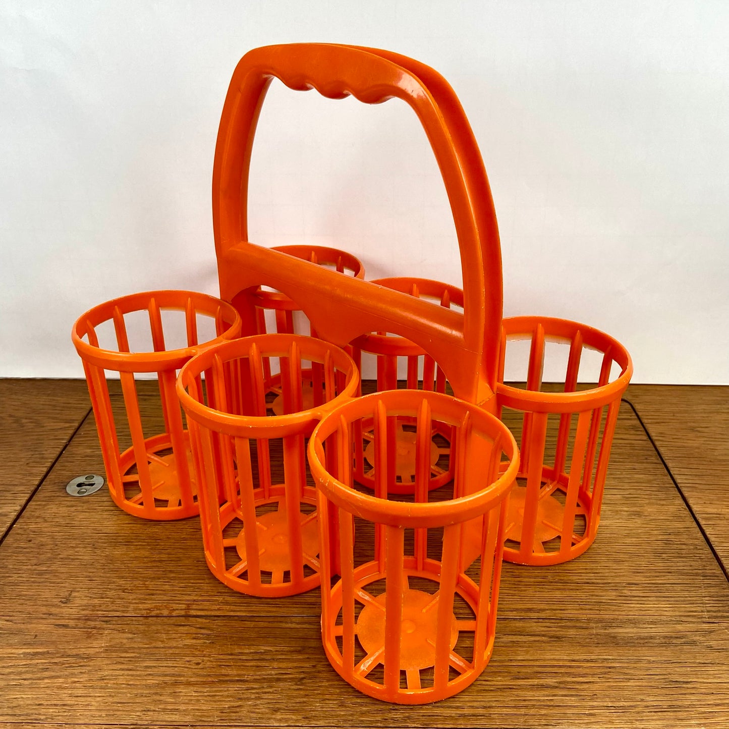 Vintage plastic flessenrek oranje