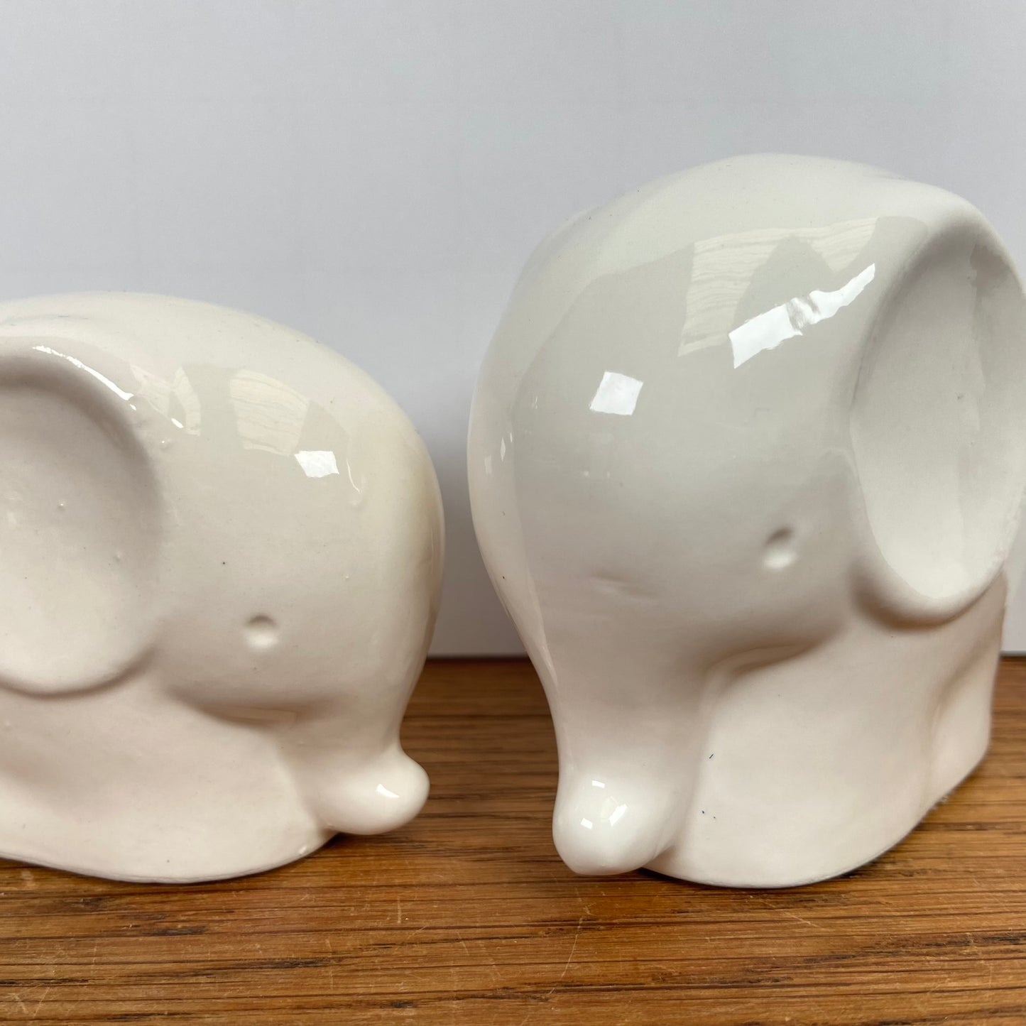 2 vintage witte olifantjes