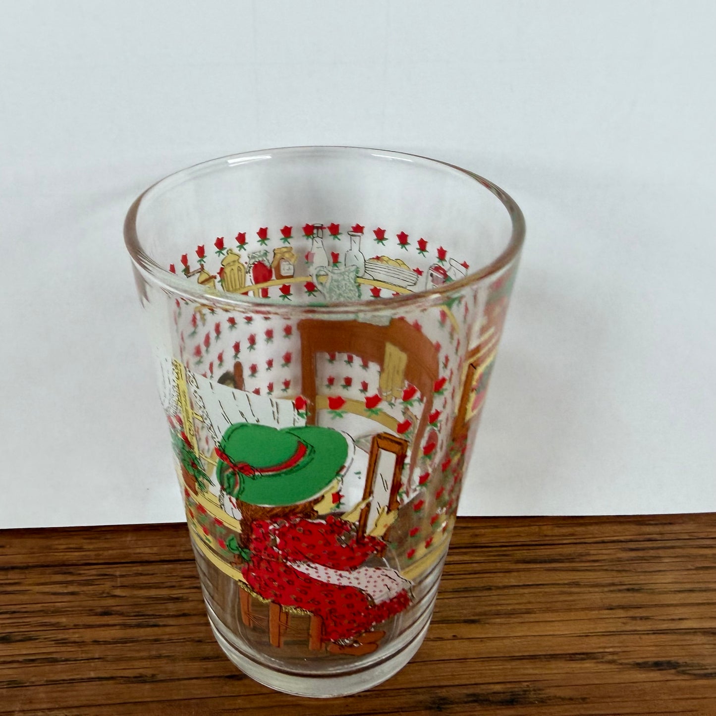 Vintage glaasje met meisje