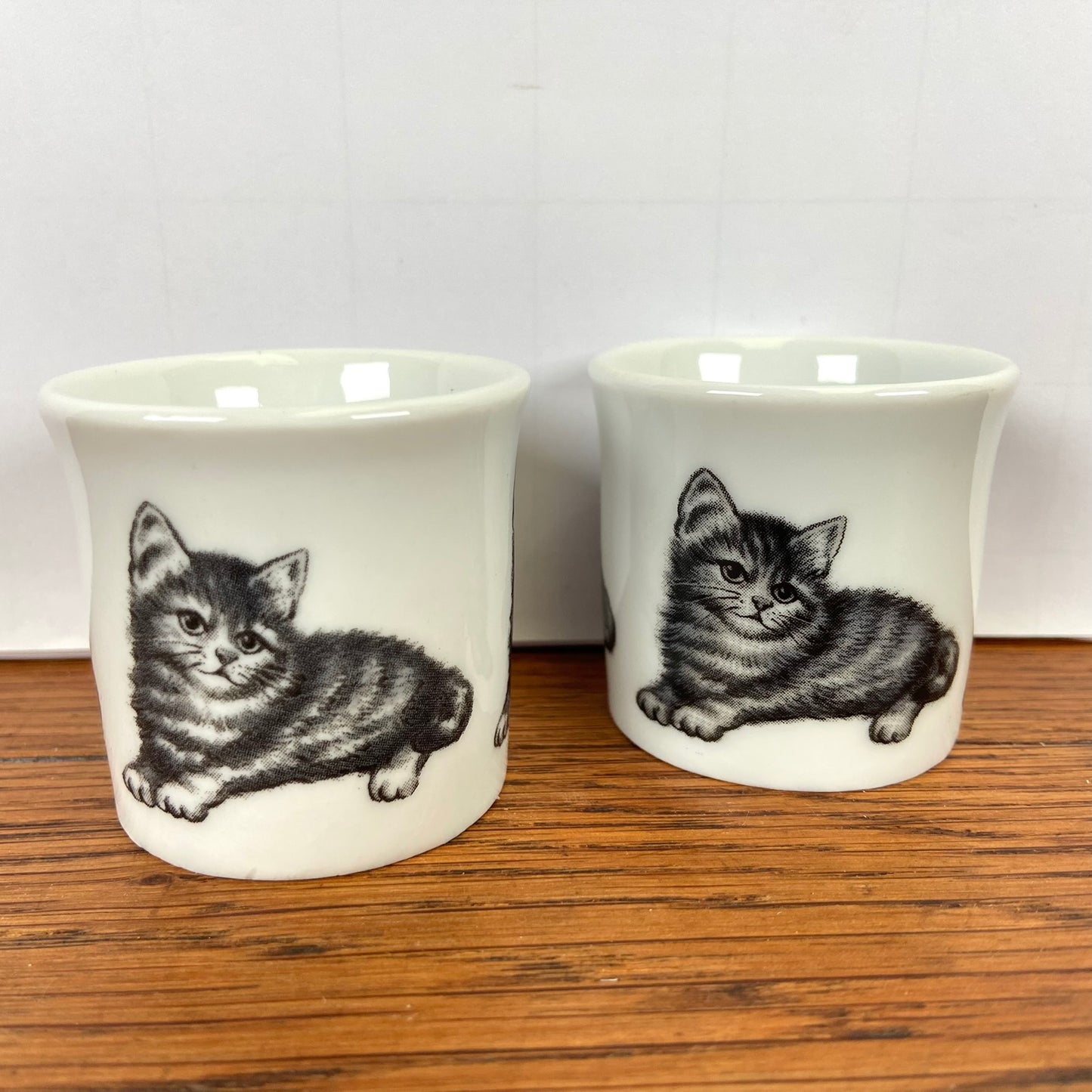 Vintage eierdopjes kat