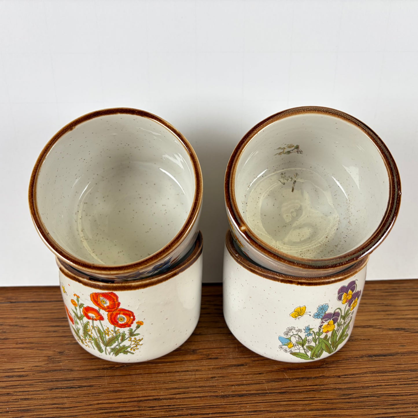 Vintage bakjes wilde bloemen