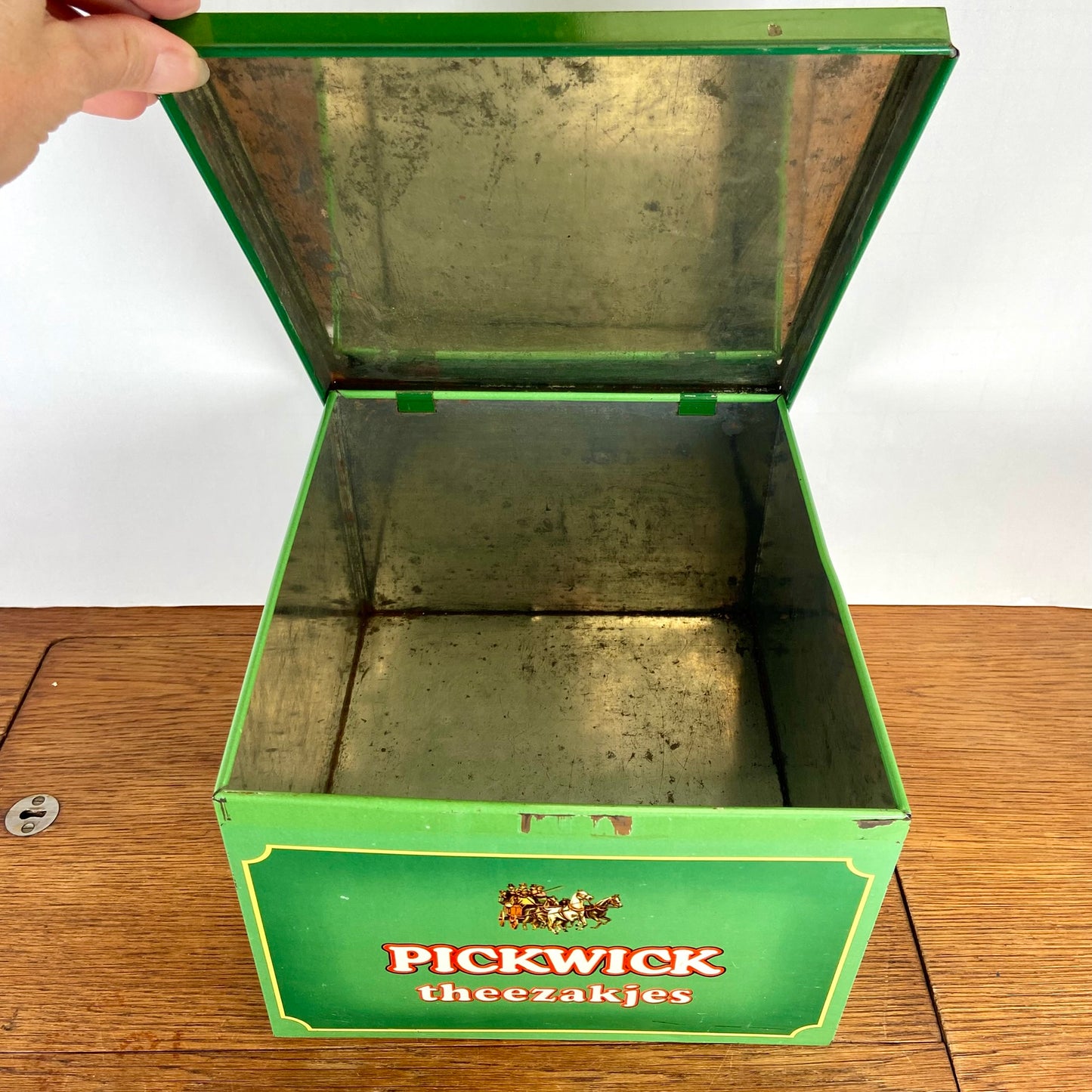 Groot Pickwick blik theezakjes
