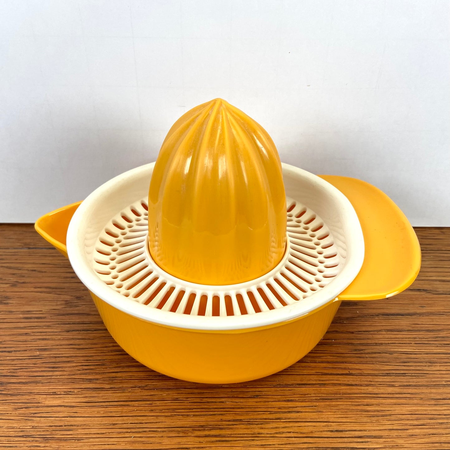 Vintage gele citruspres