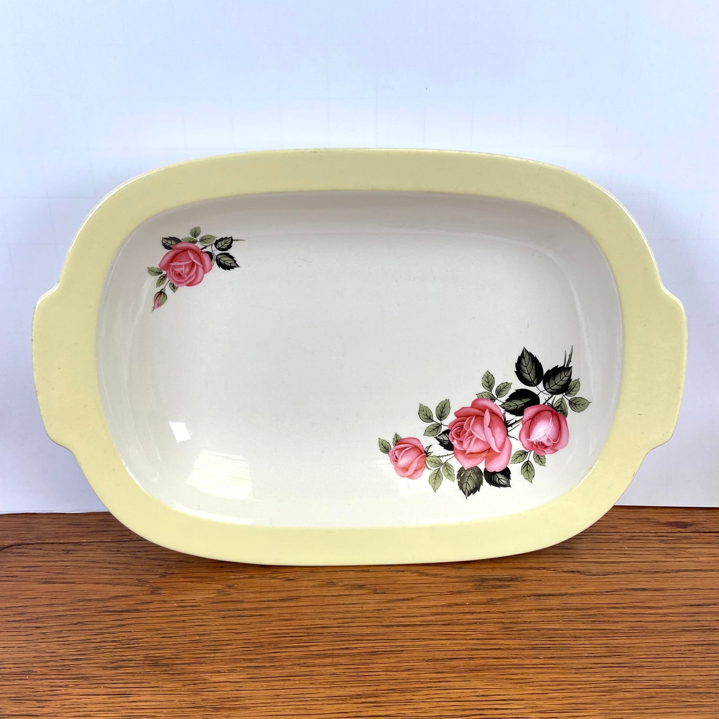 Vintage serveerschaal gele rand