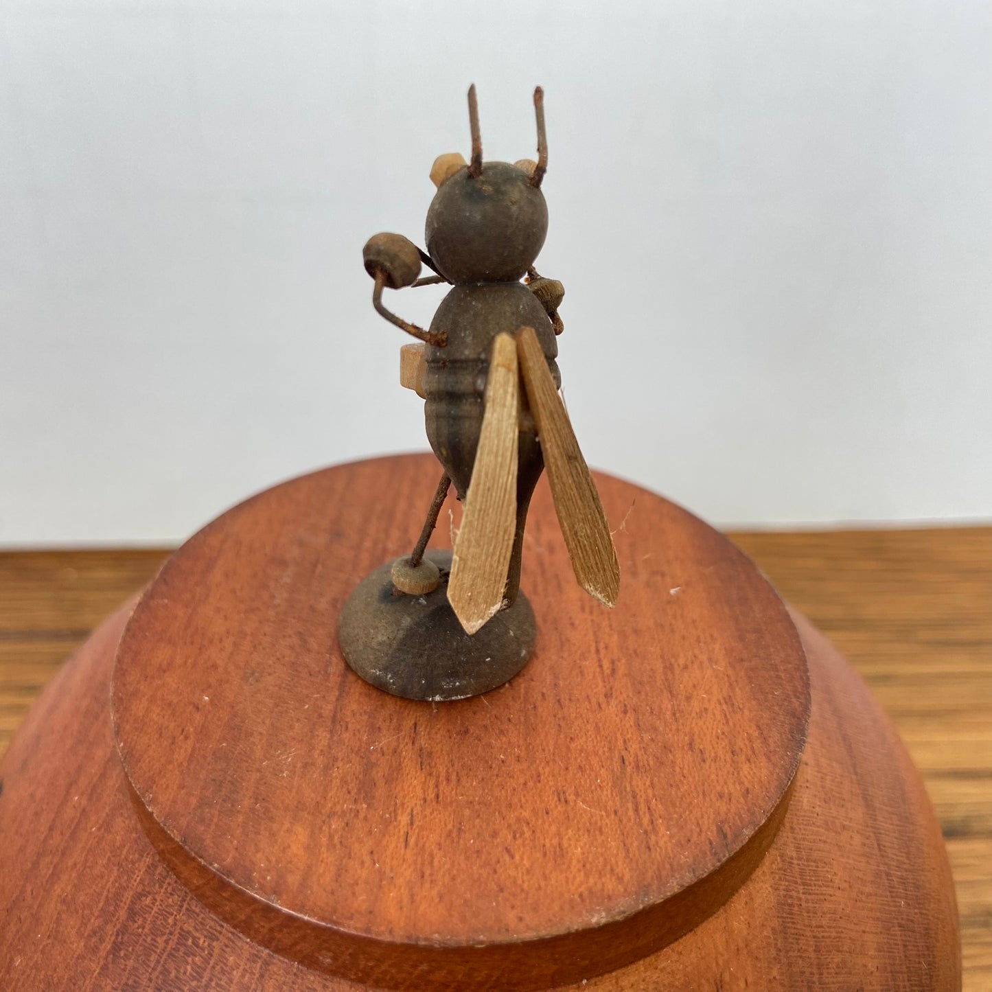 Minatuur krekel met trommel