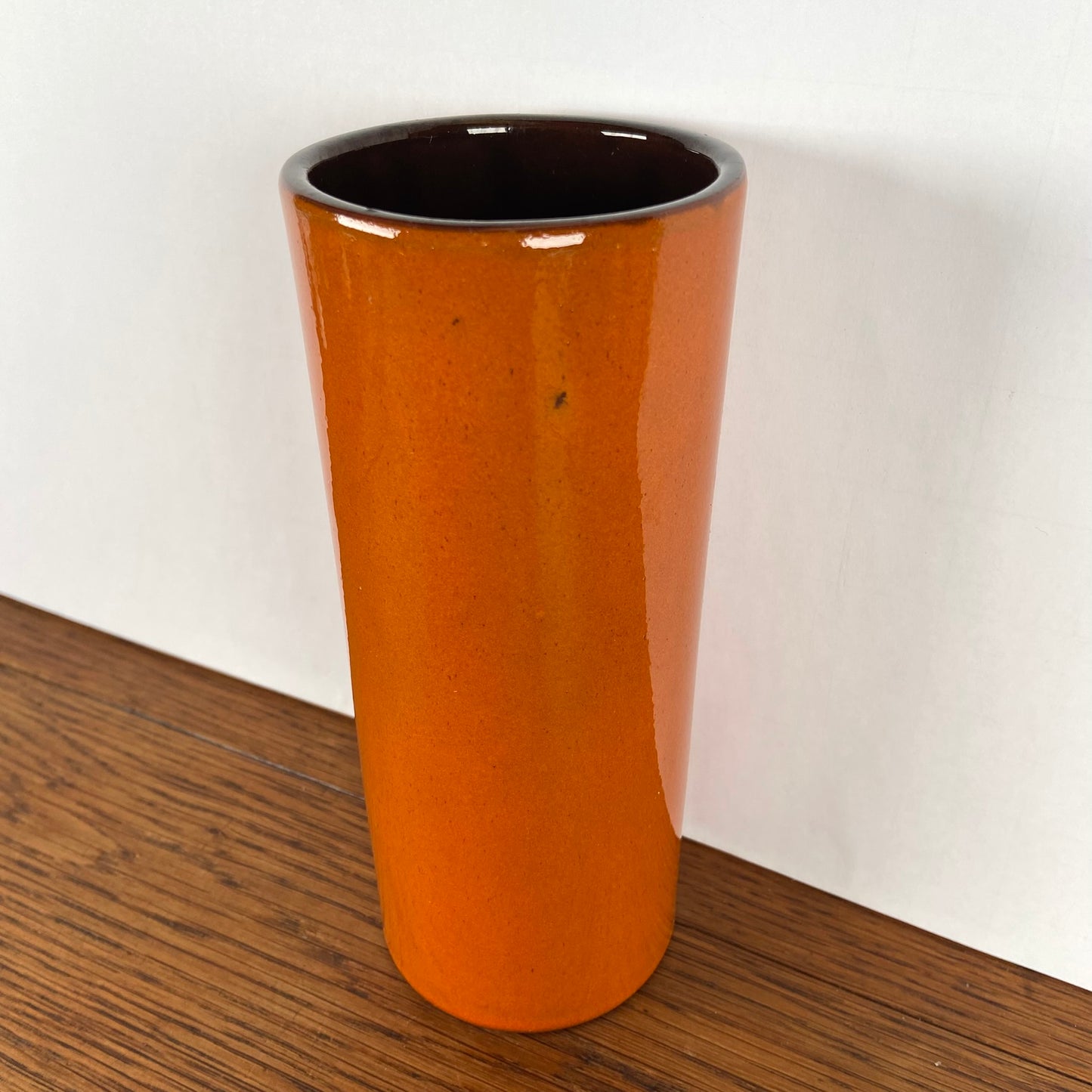 Vintage oranje vaasje