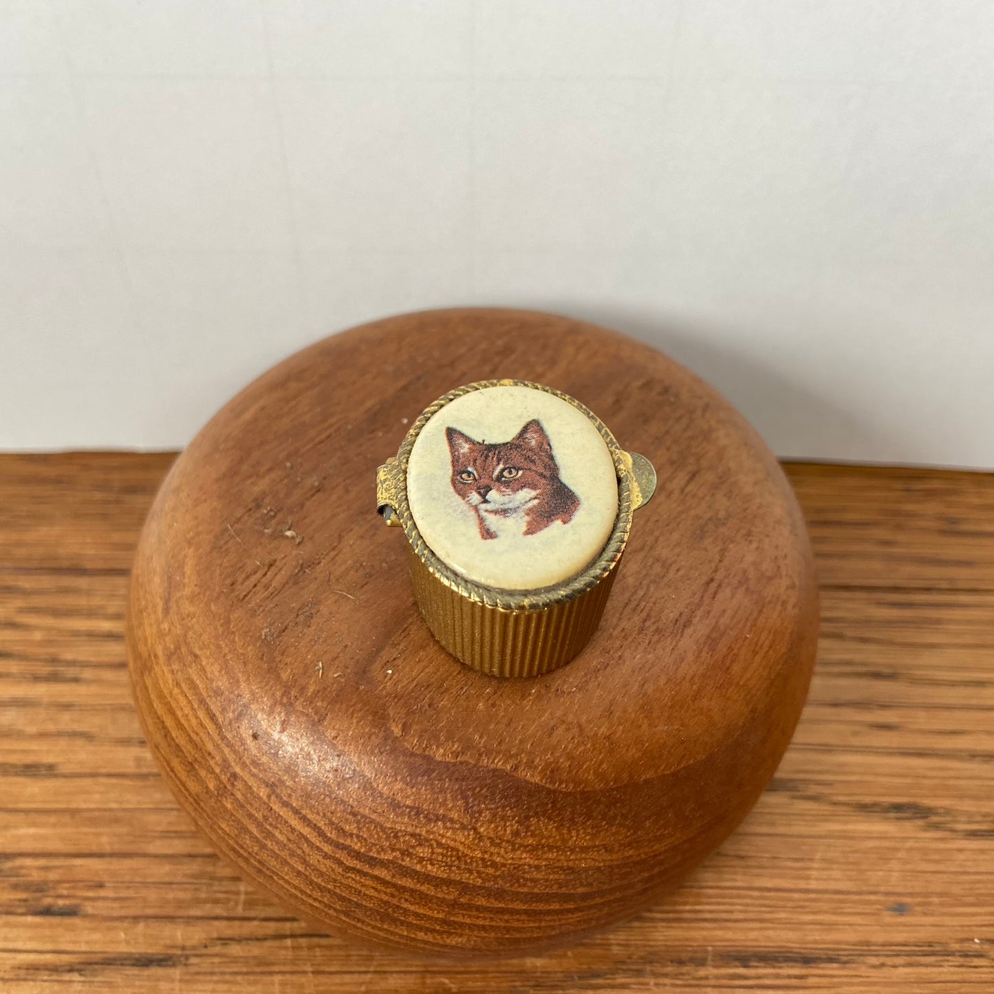 Vintage pillendoosje kat