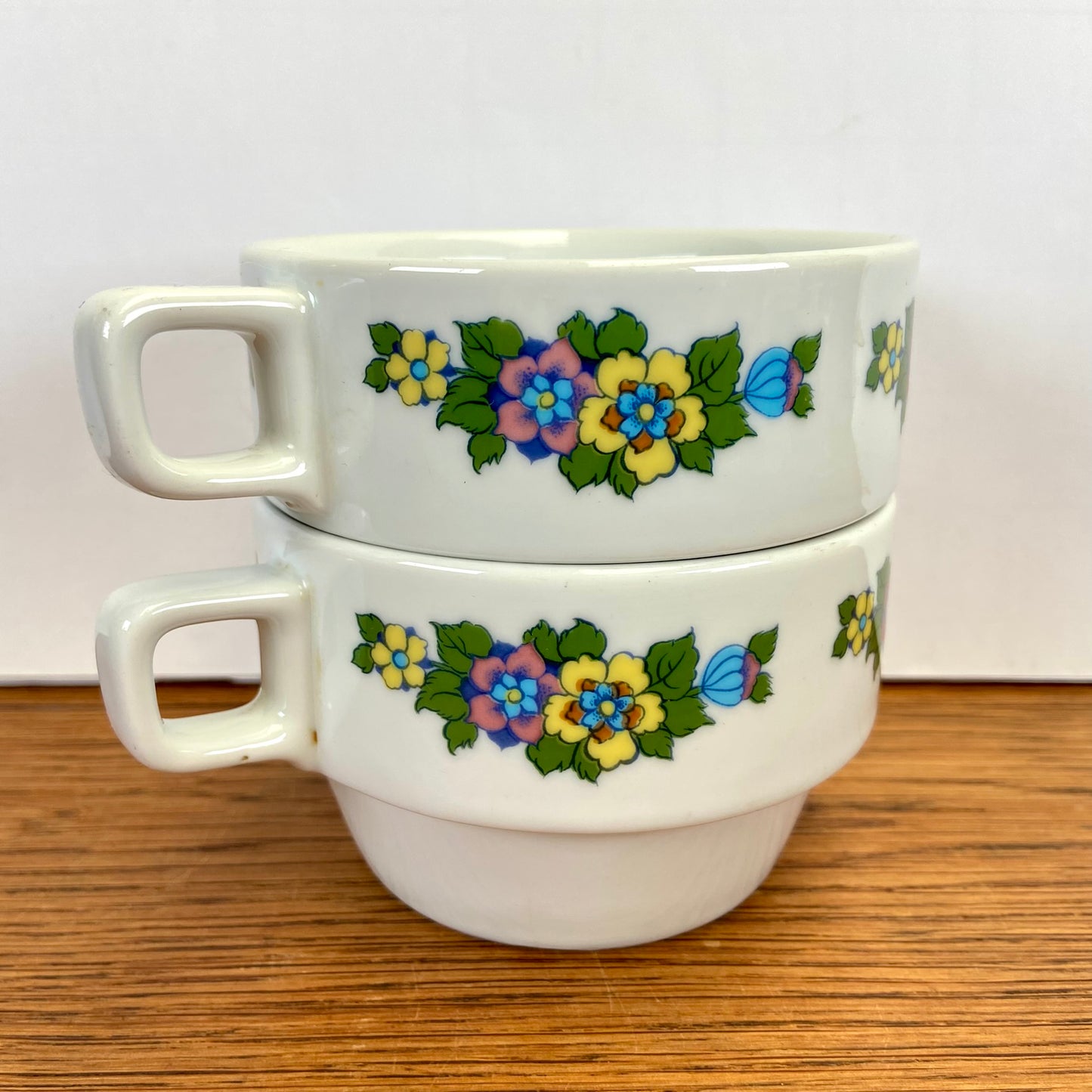 2 vintage soepkommen bloemetjes