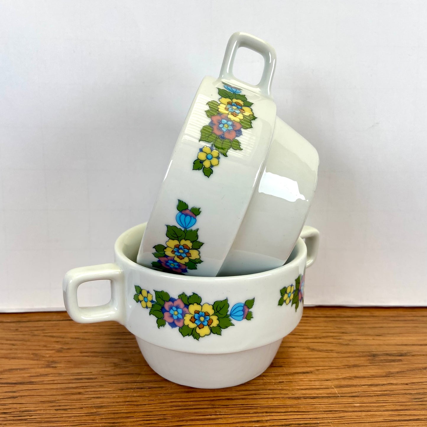 2 vintage soepkommen bloemetjes