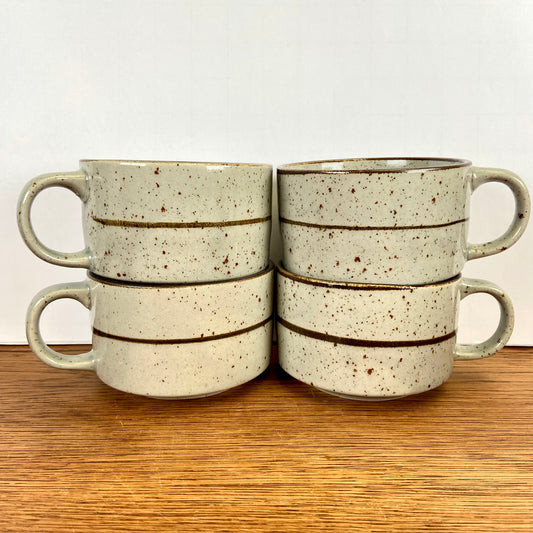 Set van 4 vintage soepkommen