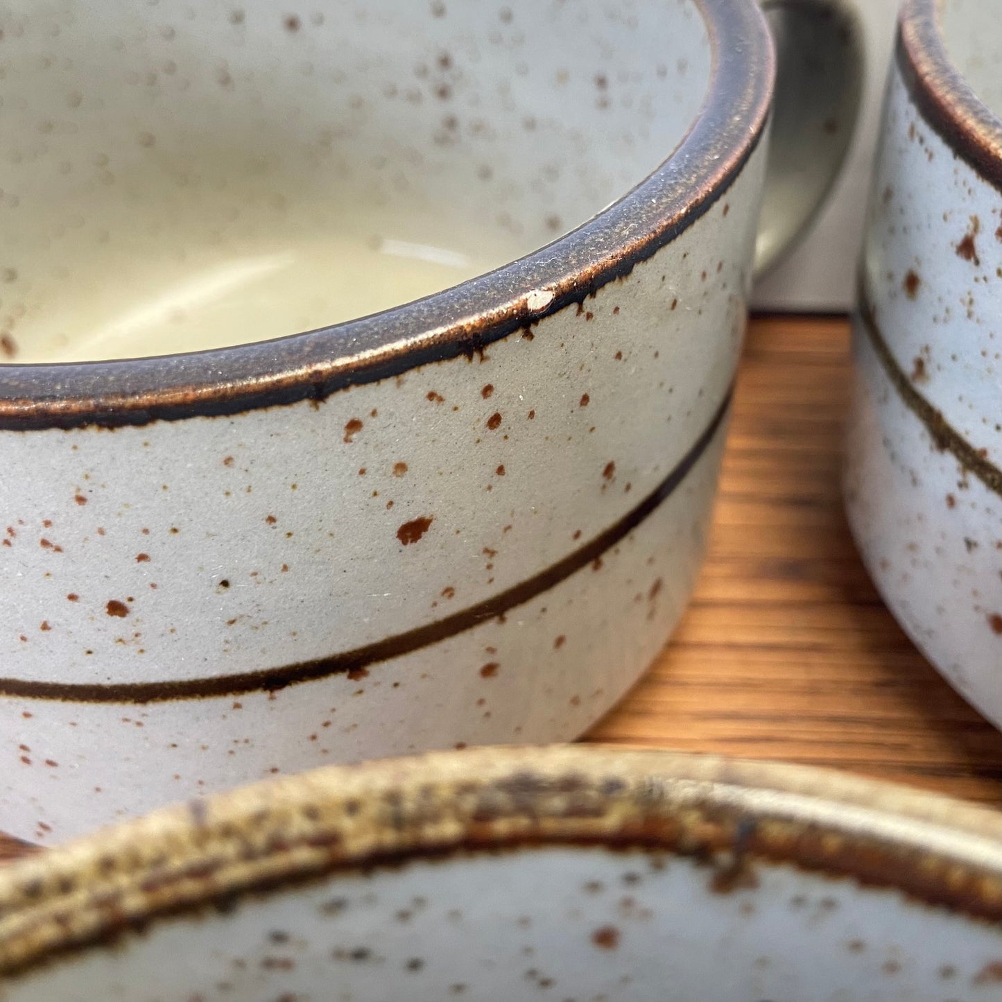 Set van 4 vintage soepkommen