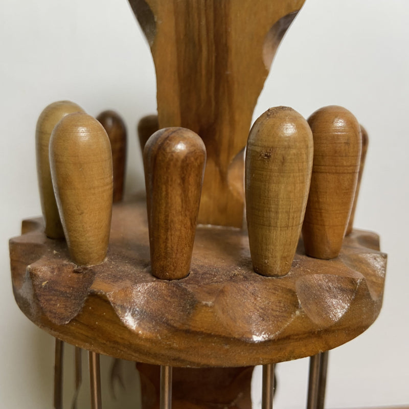 Vintage houten cocktailprikkers carousel
