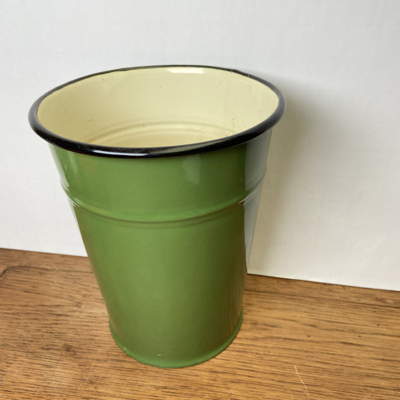 Groene emaille vaas