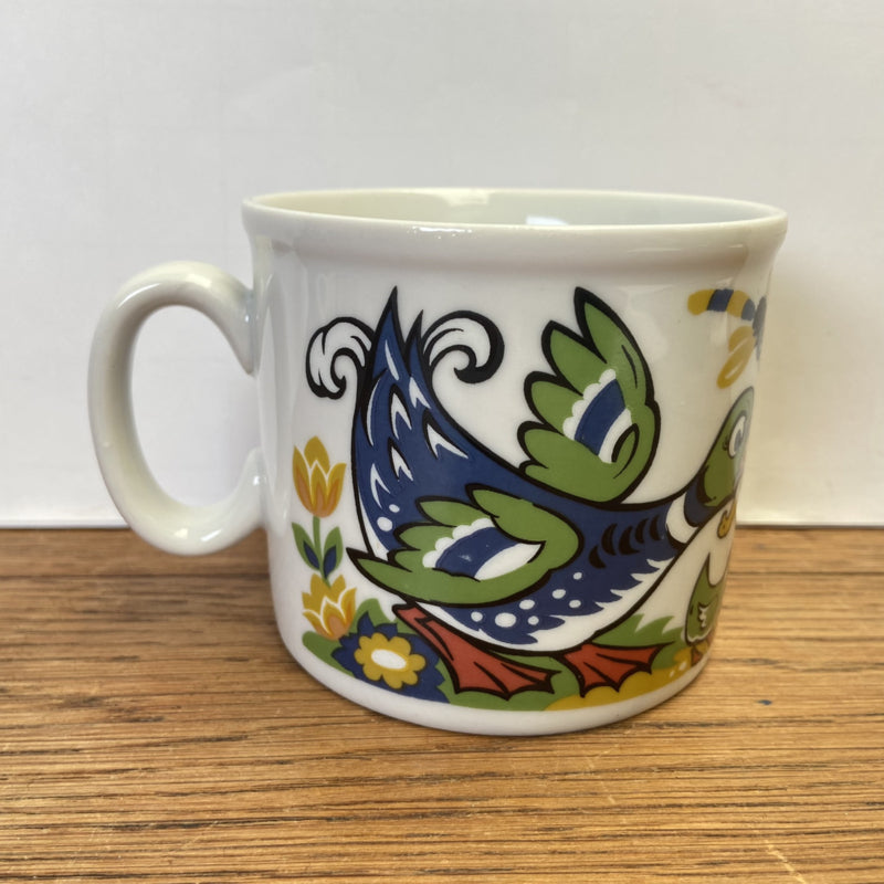 Vintage mok met eend en kip