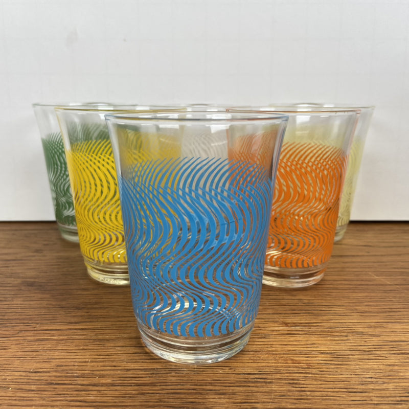 Vintage glazen met strepen