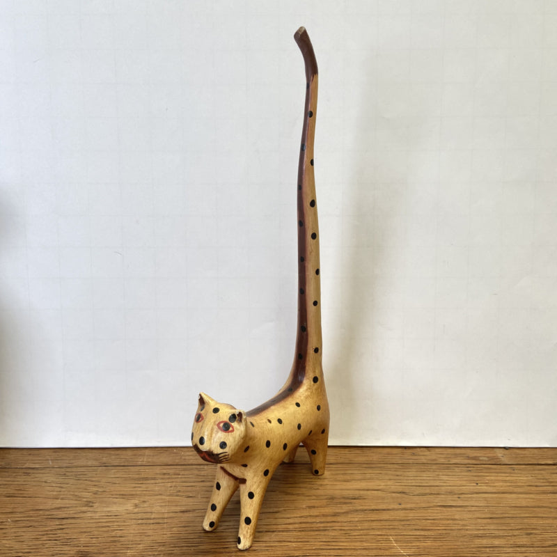 Houten kat