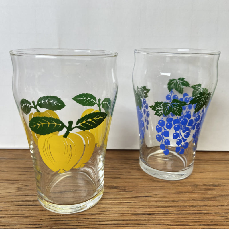 Vintage fruitglazen appel en druif