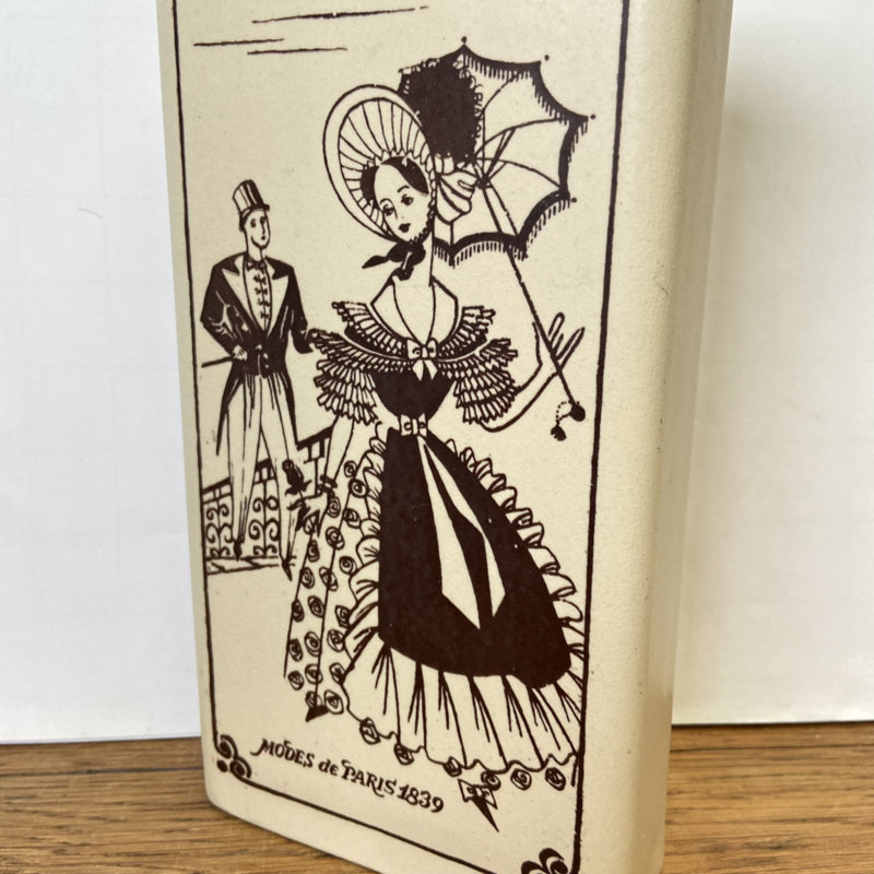 Groot vintage radiatorbakje