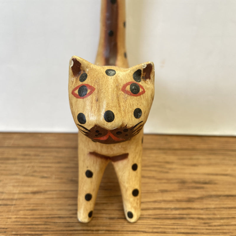 Houten kat