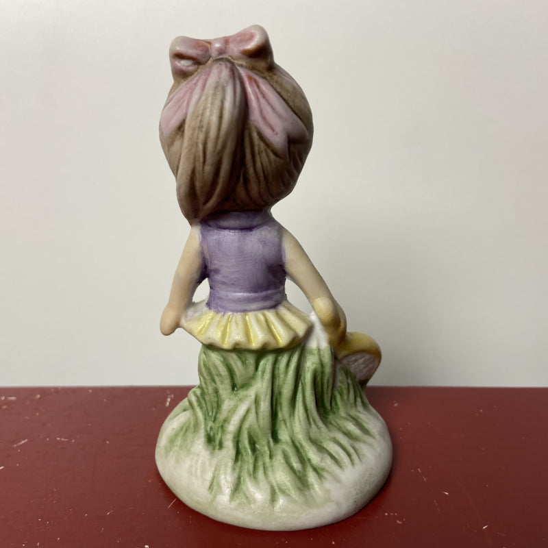 Beeldje meisje tennis