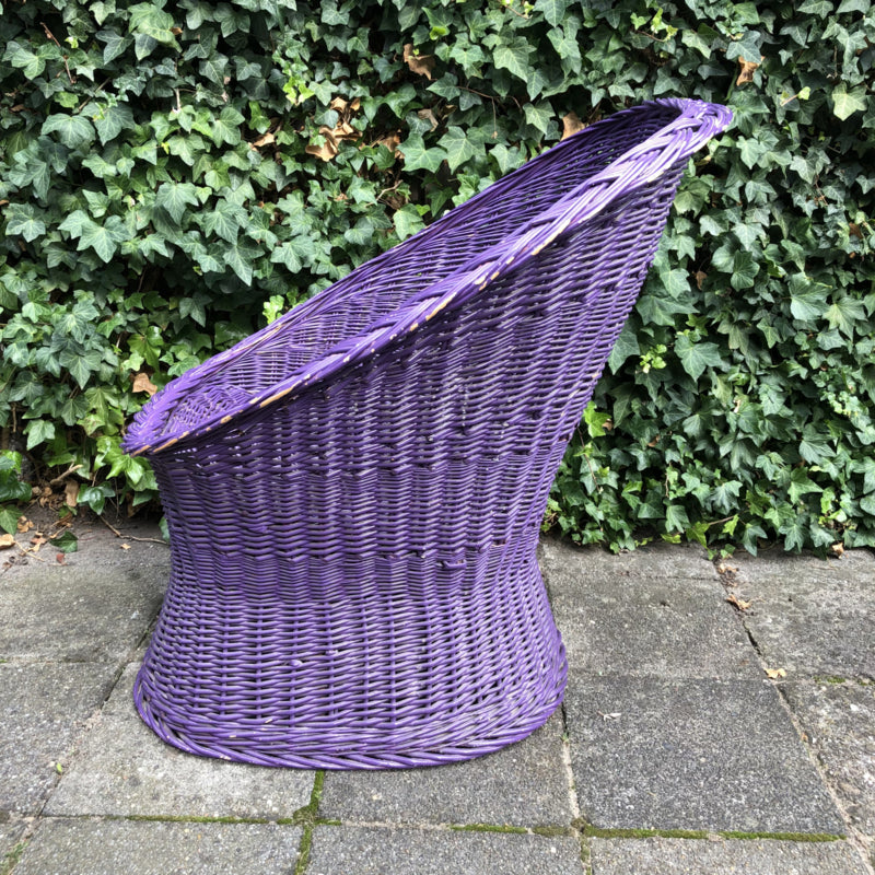 Vintage rieten stoel paars