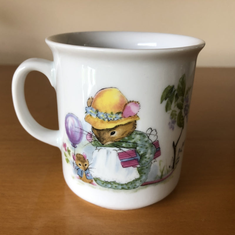 Vintage mok met muisje