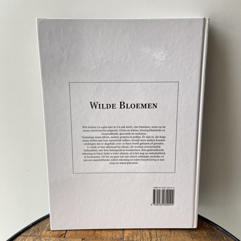 Het boek in kleur over wilde bloemen
