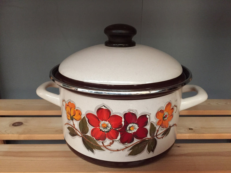 Pan met bloemen