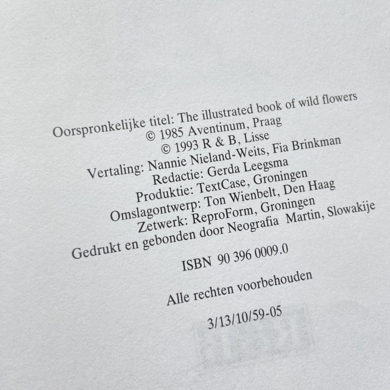 Het boek in kleur over wilde bloemen